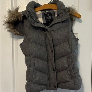 GAP Gray Quilted Hooded Puffer Vest with Faux Fur Trim
